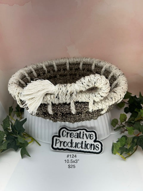 Coil wrap two tone rope basket